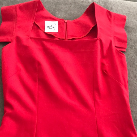 Classic red dress - Picture 4 of 4